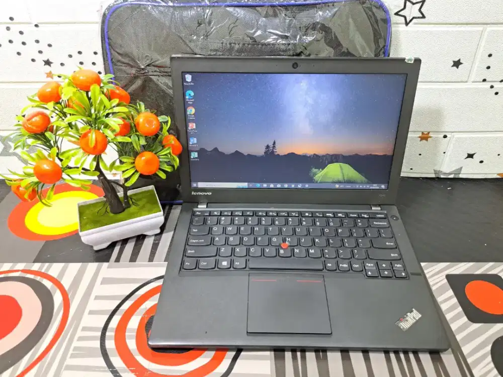 Core i7 ram 4 GB HDD 1tb Thinkpad x240 siap pakai