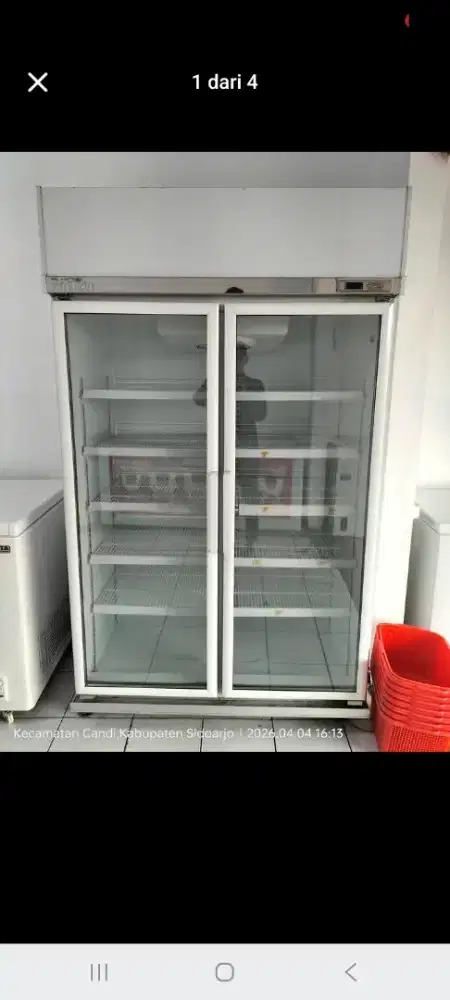 Showcase 2 pintu