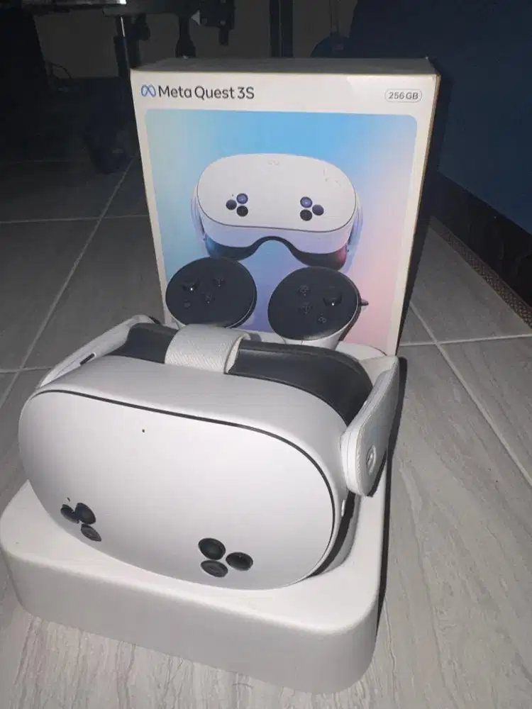 VR META QUEST 3s 256GB LIKE NEW