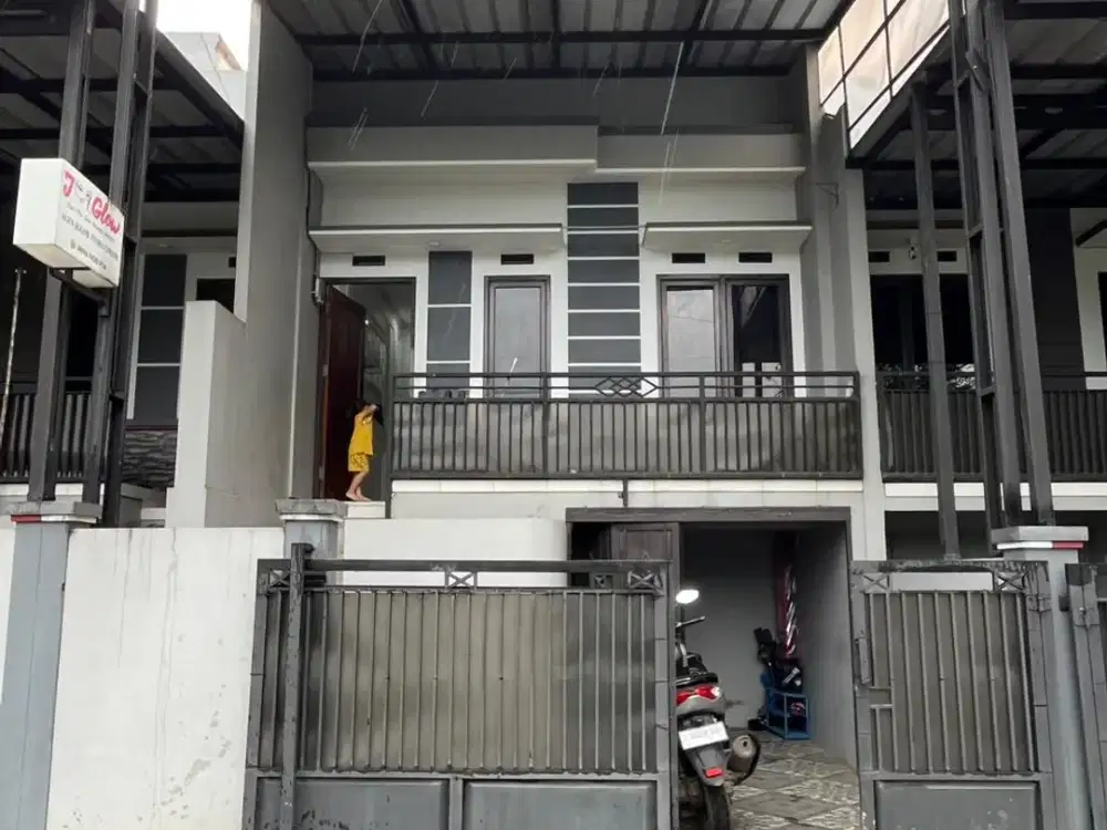 Rumah 2 Lantai Siap Huni Dekat ke Sangkuriang Cimahi Utara