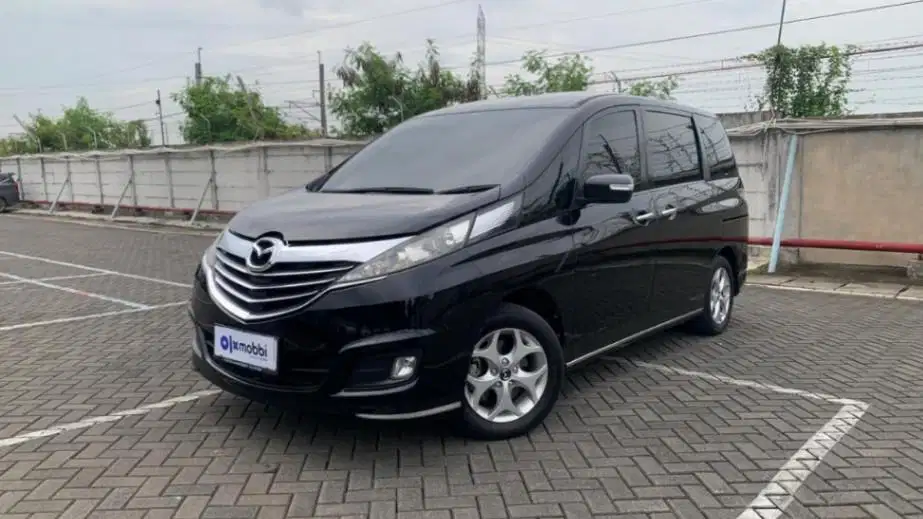 Mazda Biante 2.0 Bensin-AT 2017 Hitam