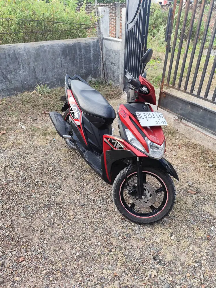 Yamaha Mio M3 2017 merah mulus