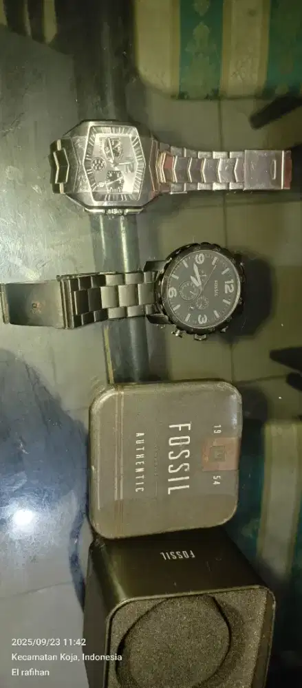 Jam tangan FOSSIL DAN BREIL TUBE
