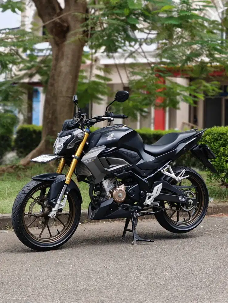 HONDA NEW CB150R 2023 HITAM KM 7K PAJAK ON TANPA PR