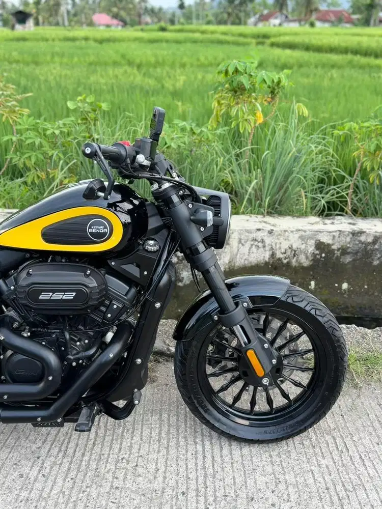 Keeway Benda 250cc V-Twin (mode harley)
