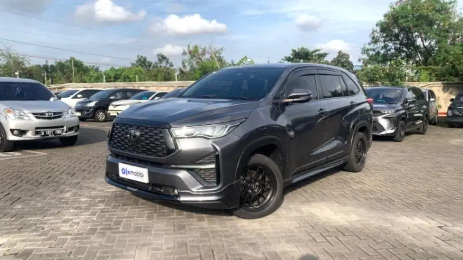 Toyota Kijang Innova 2.0 Zenix Q HV CVT TSS Modellista Hybrid-AT 2023