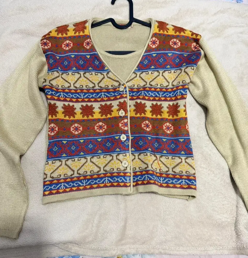 Sweater baju triset preloved