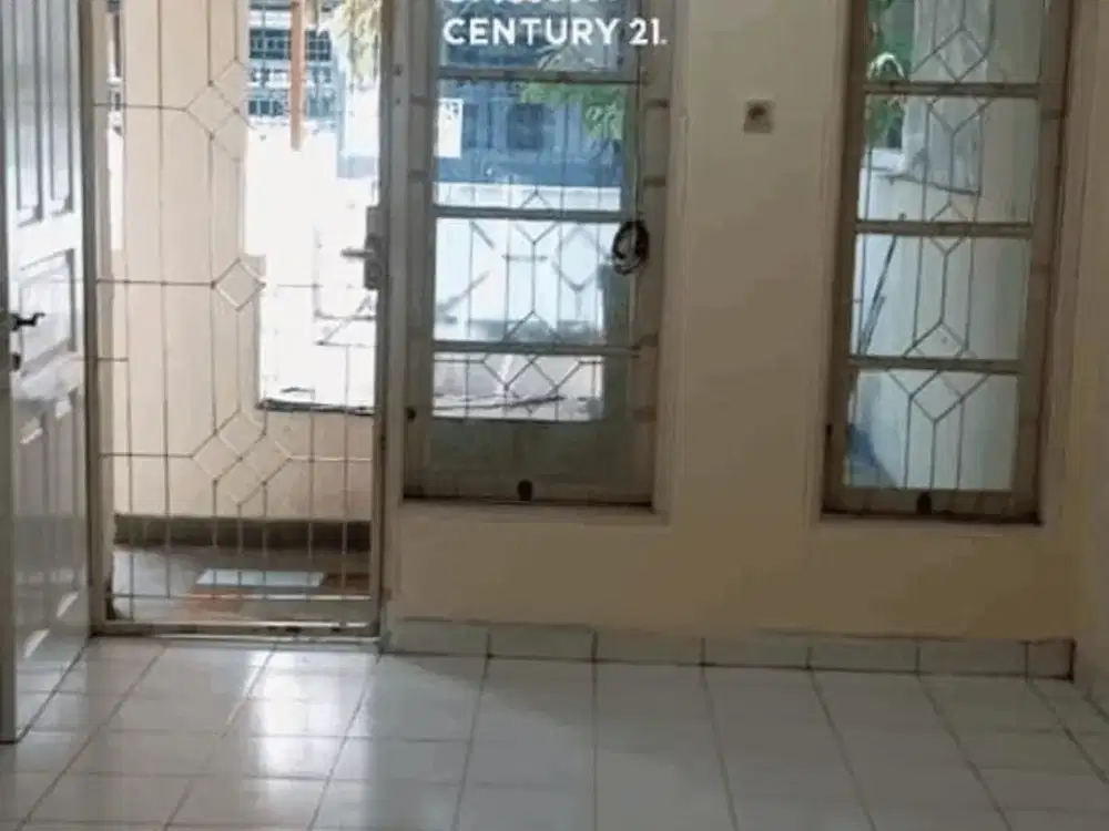 DISEWAKAN Rumah dengan Lokasi yang Sangat Strategis di Metland Menteng, Jakarta Timur