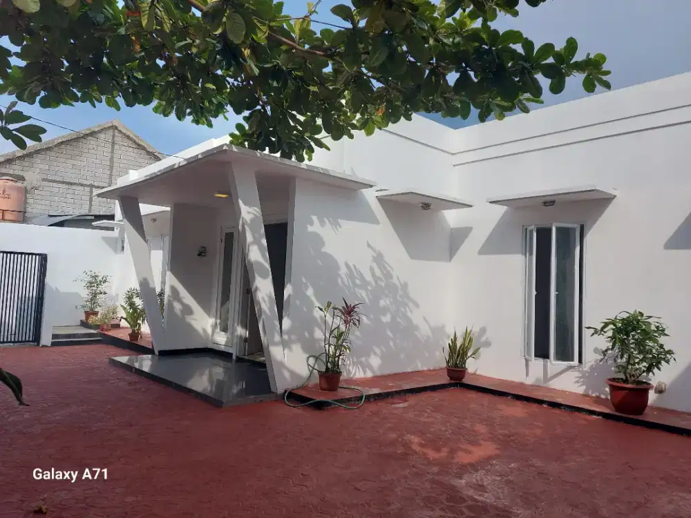 Disewakan rumah luass dan nyaman