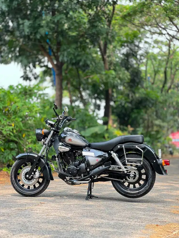 BENELLI MOTOBI 200 EFI HITAM 2025 KM 2K PAJAK HIDUP SIAP GAS HARIAN