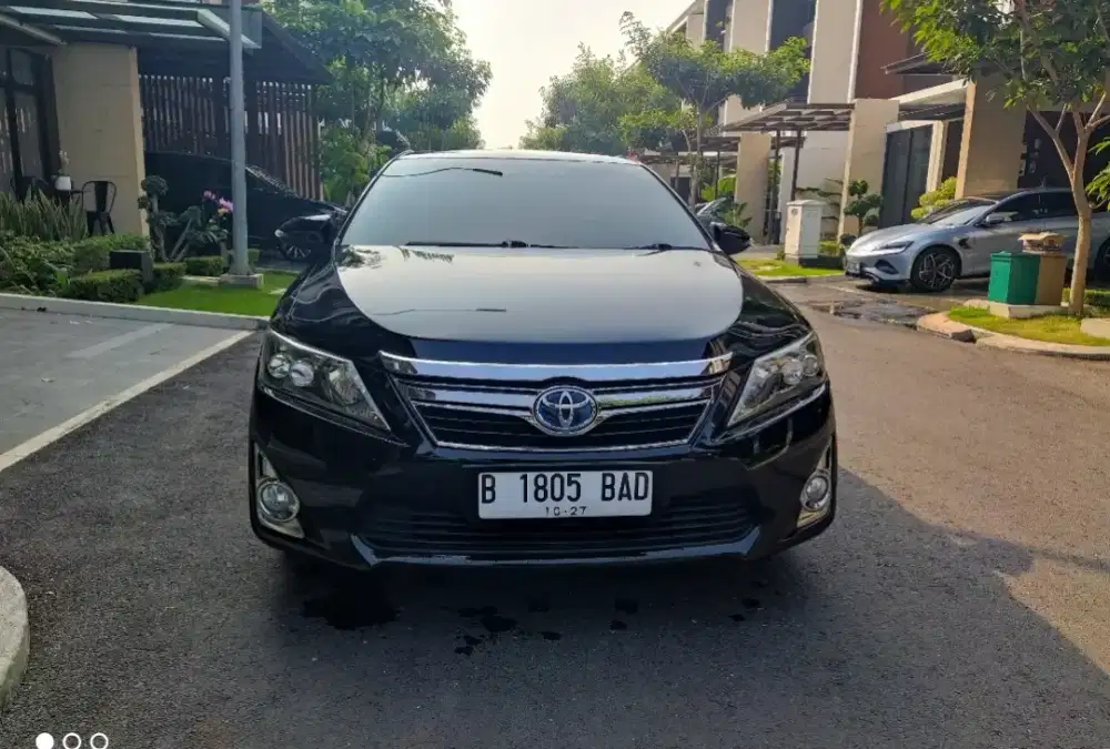 DIJUAL 
TOYOTA 2.5 CAMRY AT 2012