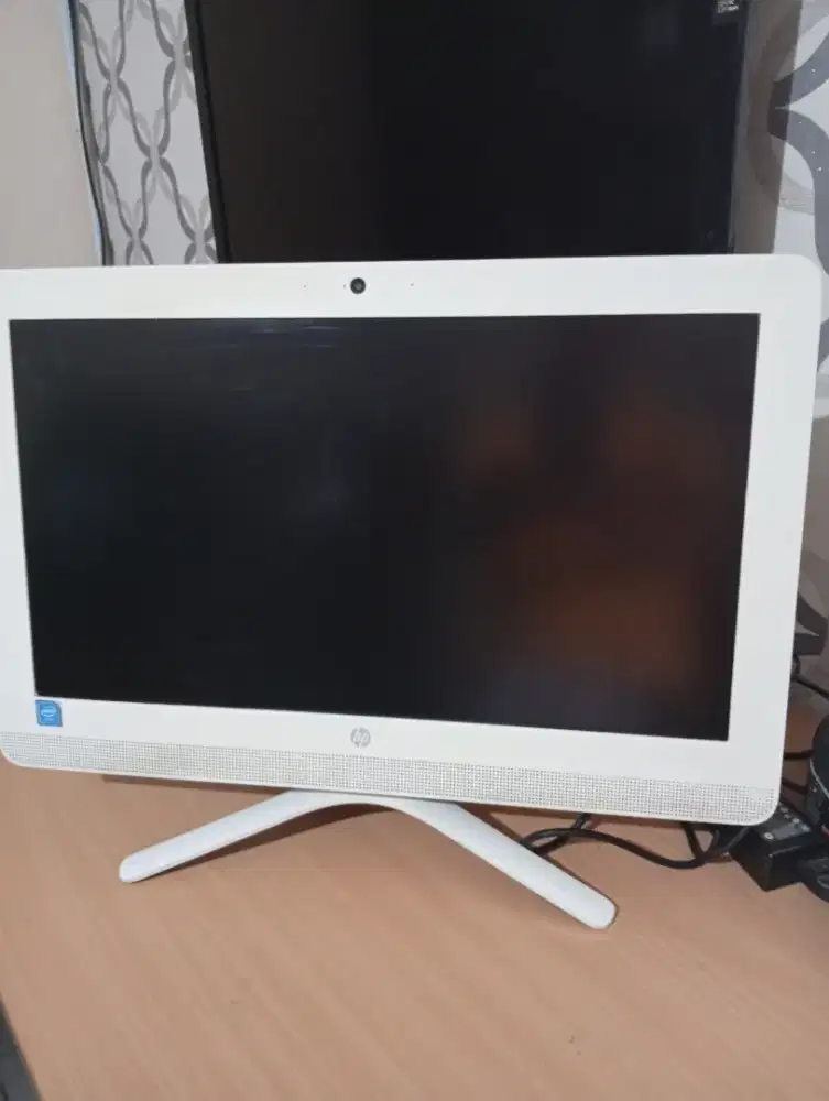 PC All In One Merk Hp Simpel praktis hemat ruang layar lega highlihgt