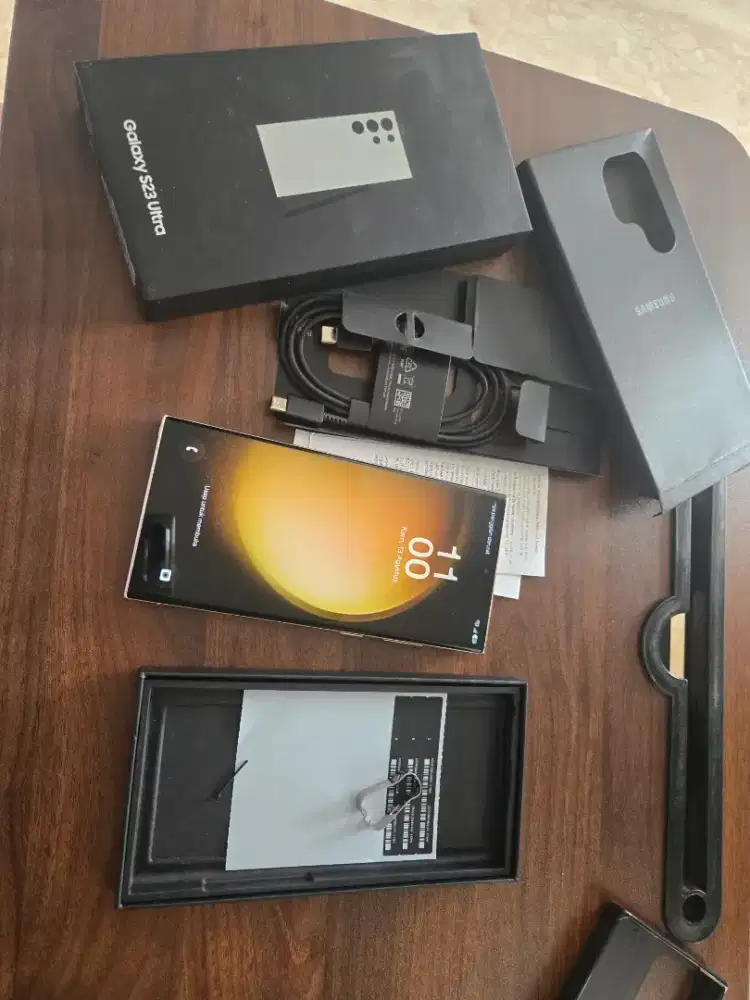 Samsung s23 ultra second like new