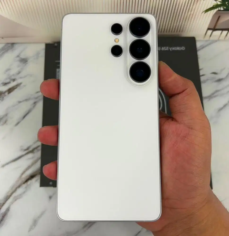 Samsung Galaxy s26U Warna Putih