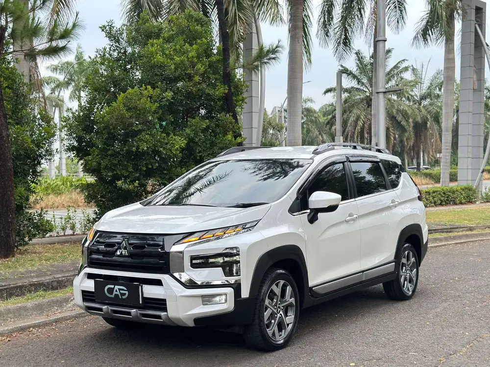 2024 MITSUBISHI XPANDER CROSS PREMIUM 1.5 AT MATIC LIKE NEW