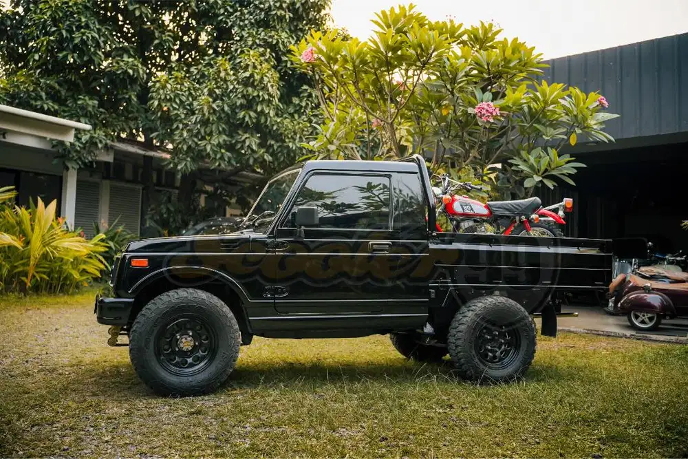 SUZUKI KATANA PICK UP 4X4 1993 + YAMAHA DT , RARE