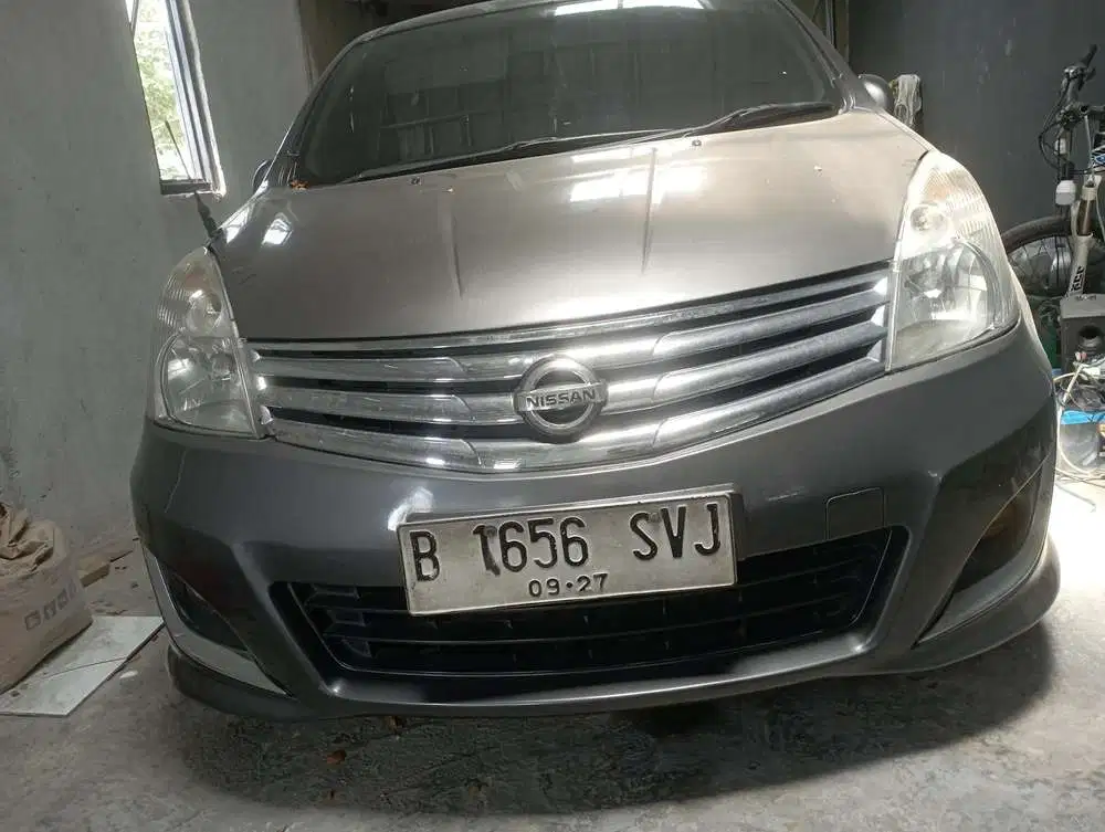 Nissan Grand livina 2013 Bensin