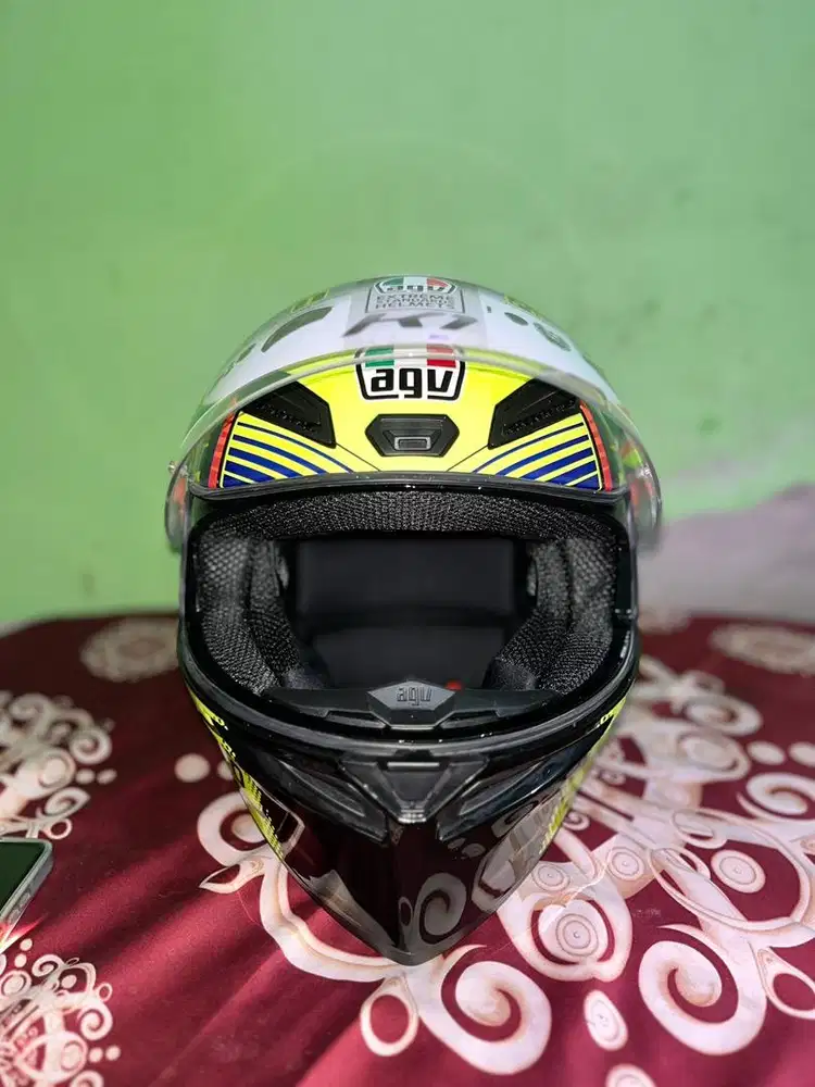 Helm AGV K1 SOLELUNA
