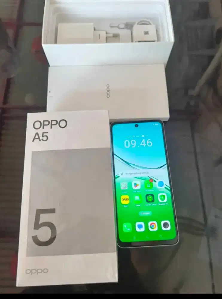 Oppo A5 8/128,barang bagus ,belum pernah bongkar,box,no minus