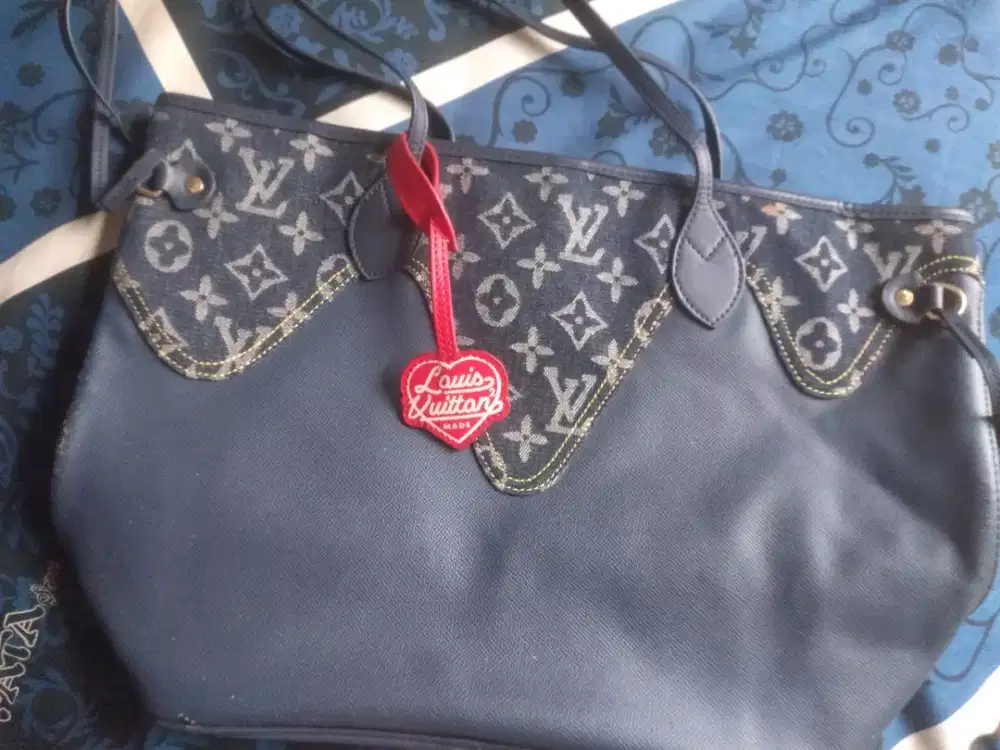 Tas wanita (LV) nyari barter