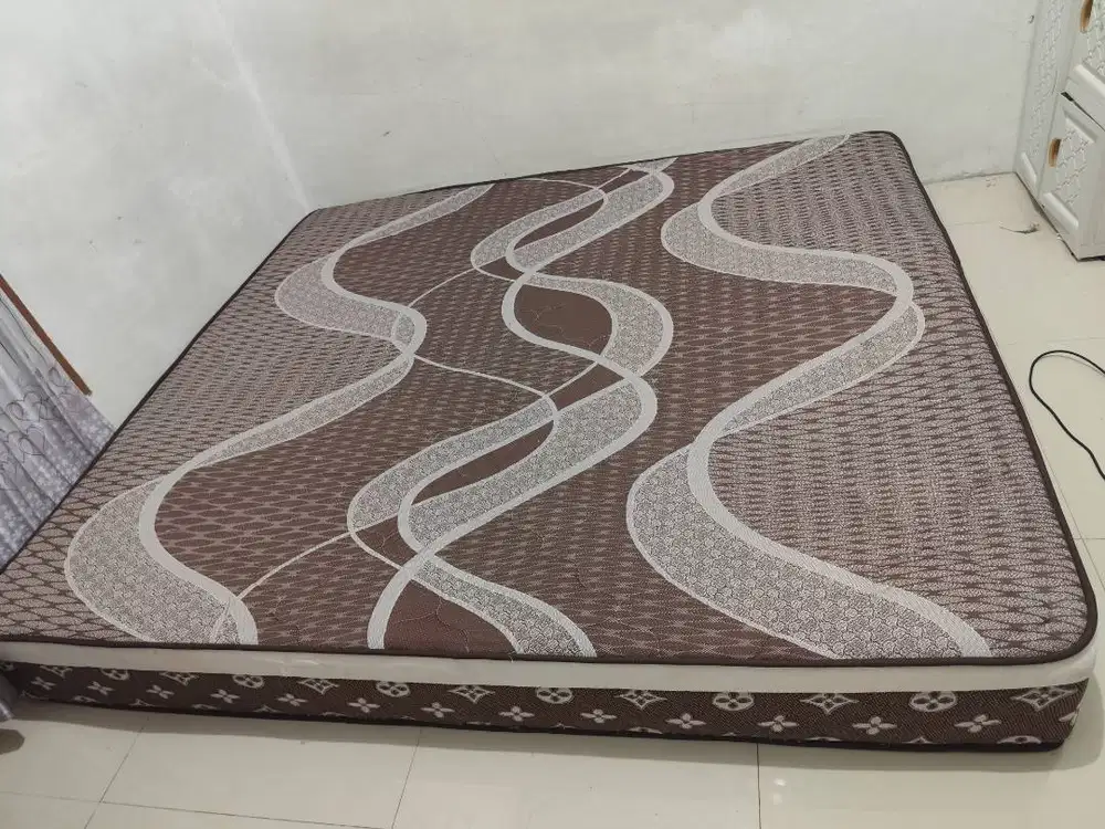 Kasur King Size