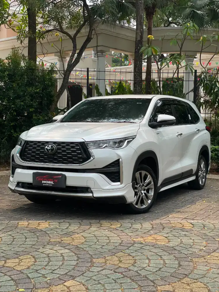 Toyota Innova Zenix 2.0 Q Hybrid CVT 2025 MOBIL SUPER IRIT