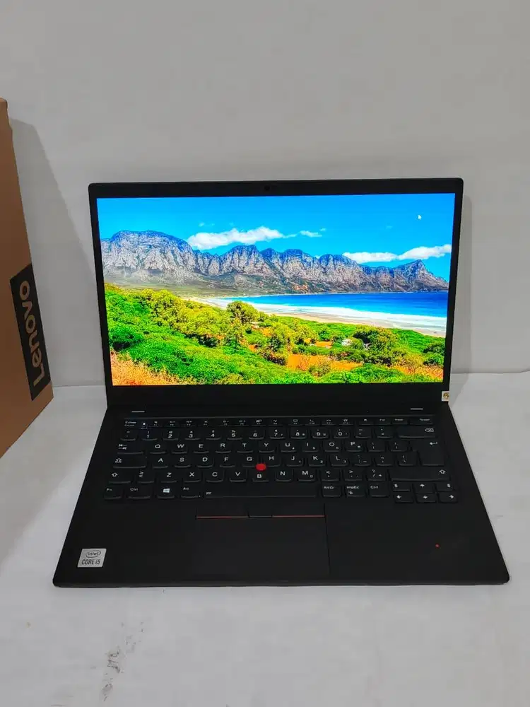 Thinkpad X1 Carbon Gen 10 Ram 8Gb SSD 256Gb Core i5 Layar jernih