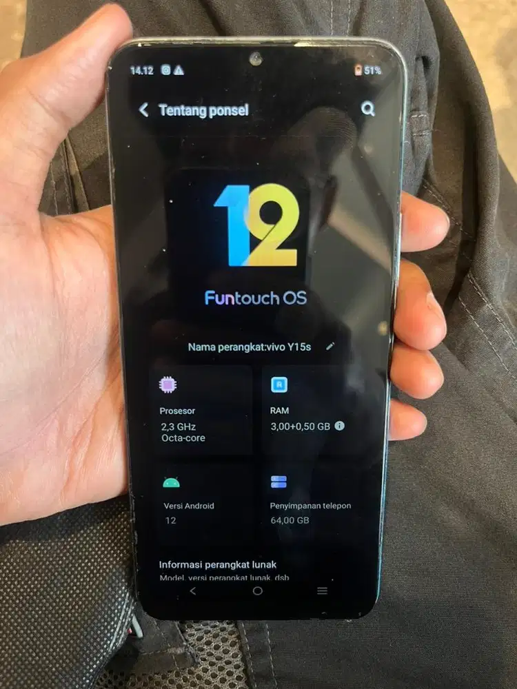 Vivo y15s 3/64.