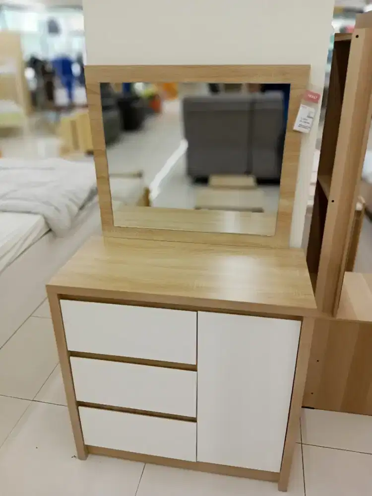 MEJA RIAS MINIMALIS MURAH