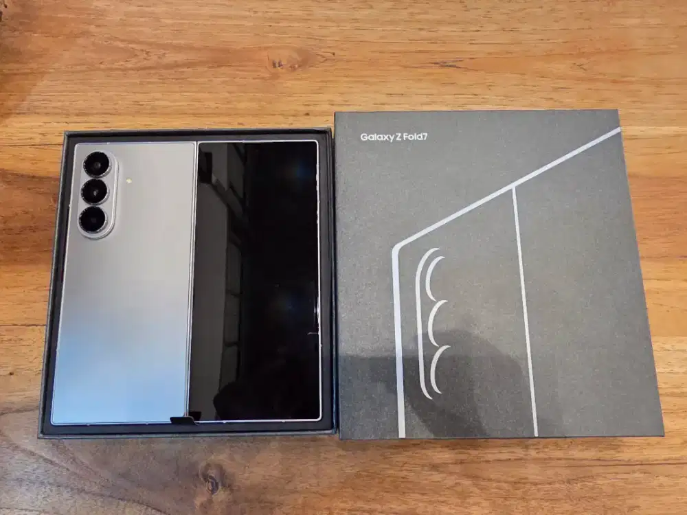 Samsung Fold 7 Silver 512gb fullset mulus