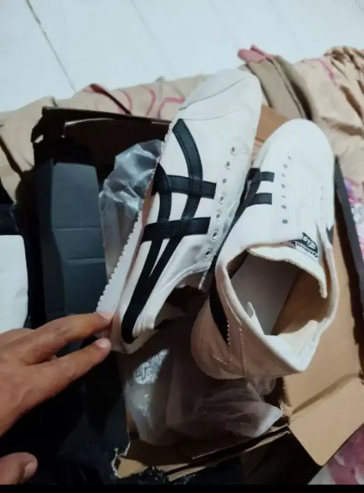 Sepatu Onitsuka tiger