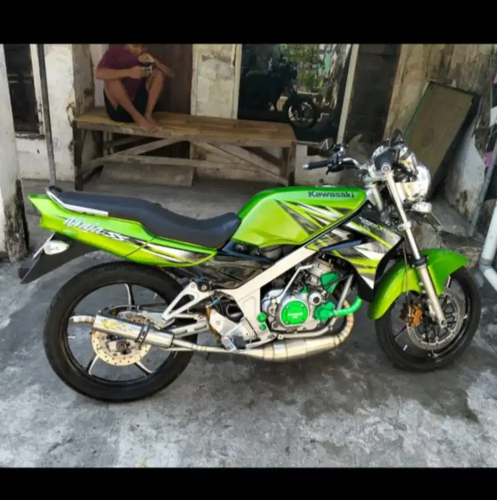 Ninja R 2010 plat no N probolinggo