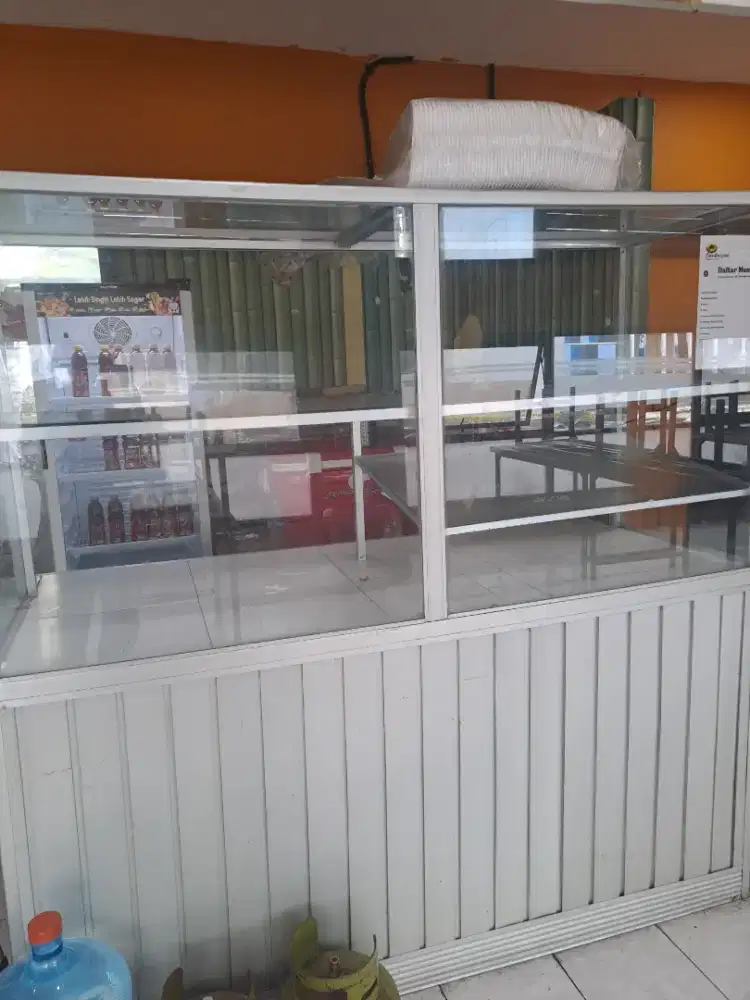 Etalase Usaha Murah
