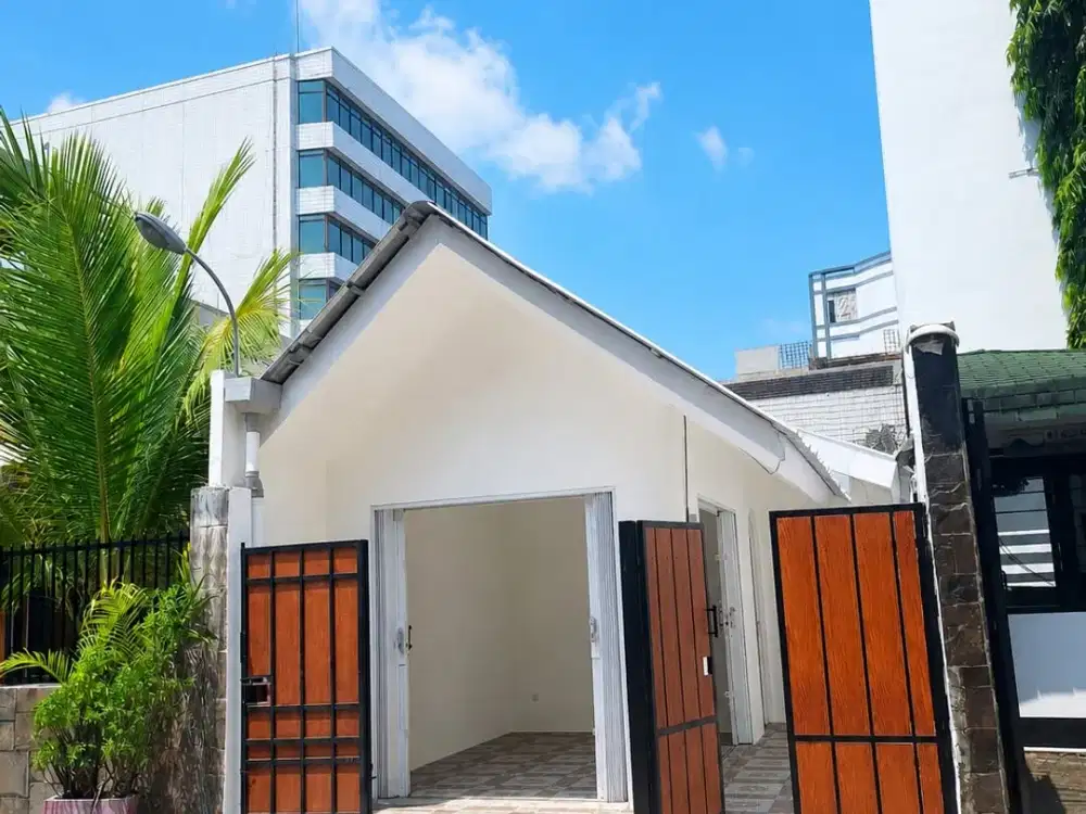 Rumah suasana ala Villa di Batu Tulis Gambir Jakarta Pusat