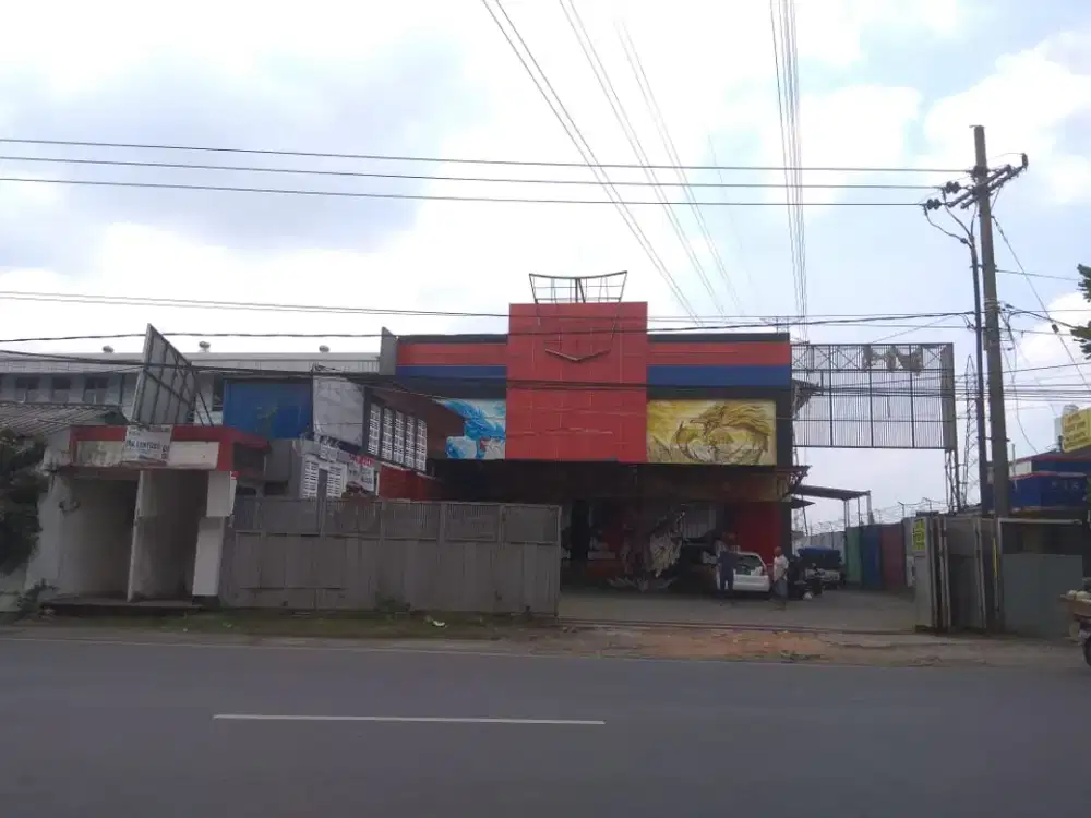 Turun Harga Gudang dan Toko Supermarket di Raya Gadang Malang, Bangunan bagus