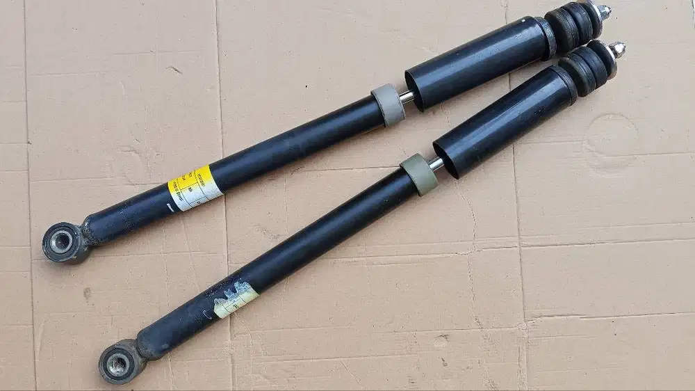 Shockbreaker belakang Original COPOTAN Suzuki Ertiga 2013