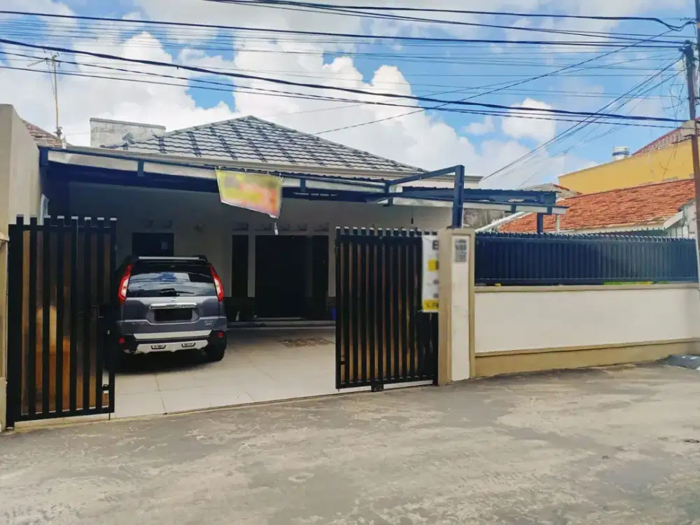DIJUAL RUMAH MEWAH JALAN NATUNA KAPTEN A RIVAI PALEMBANG