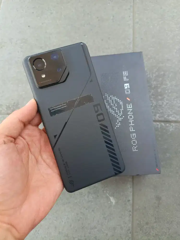 Asus rog 9 fe garansi on