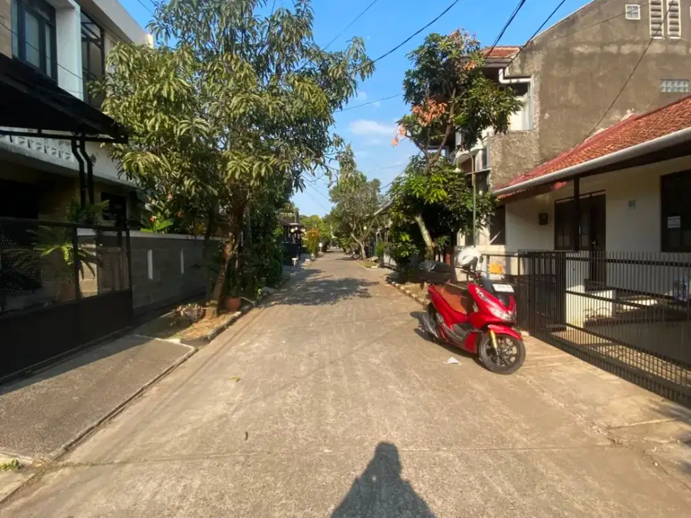 Rumah Arcamanik Endah Perluasan dekat Antapani Jalan Lebar Lokasi Strategis