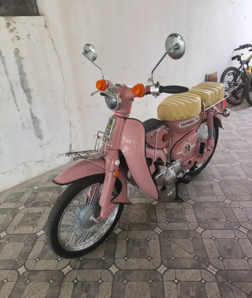 DIJUAL HONDA C 70 TH. 1981 ORI 3 SPEED FULL RESTORASI