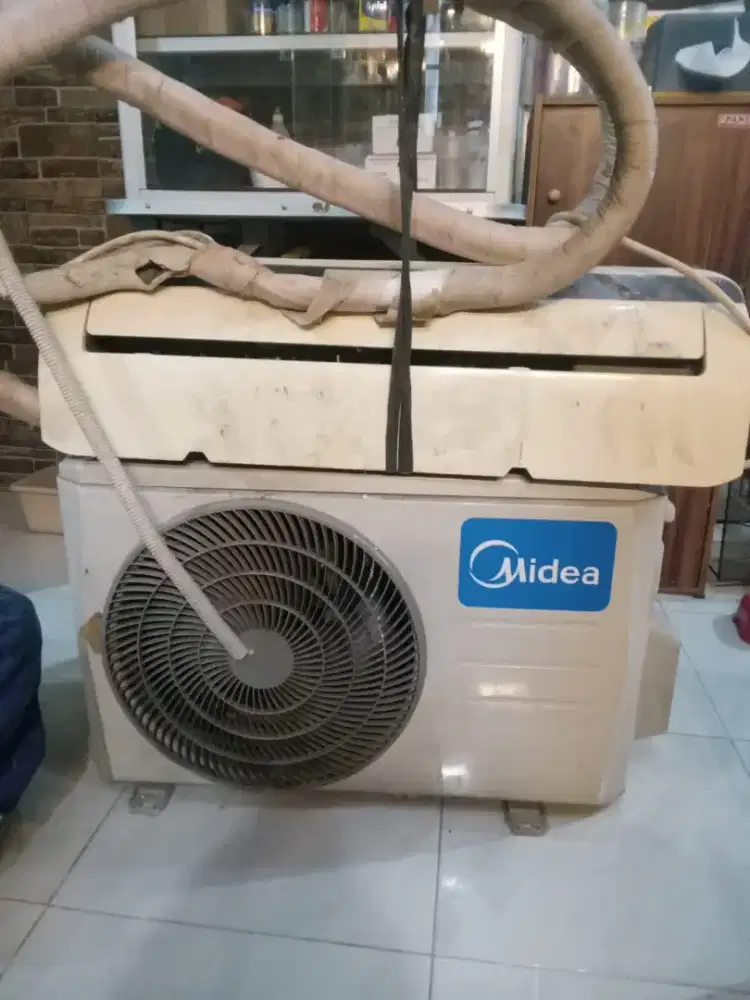Jual murah AC Bekas Midea 1/2PK, indoor+outdoor NEGO