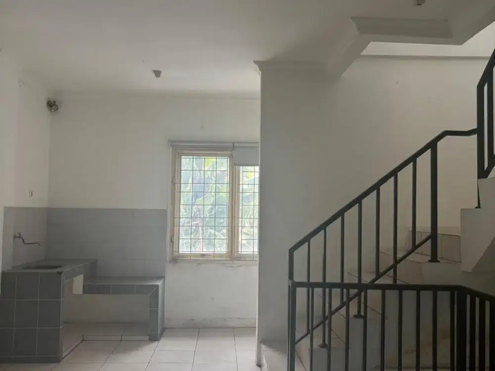 Disewakan! Ruko 2,5 Lantai di Ruko Simphony Kota Harapan Indah Bekasi
