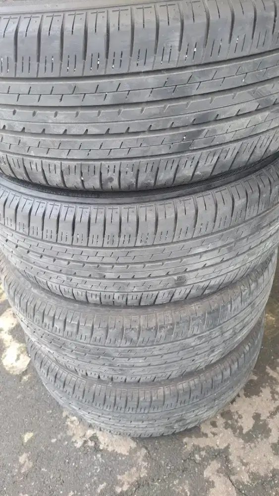 Ban 235 60 18 bridgestone r18 crv xtrail santafe dll