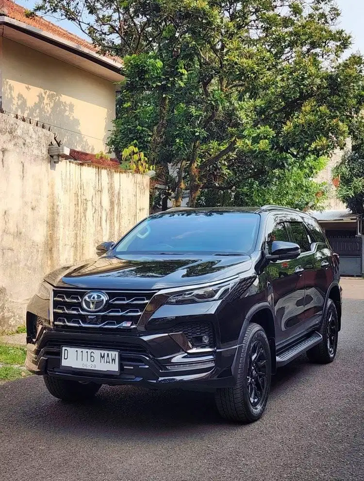 Toyota Fortuner Vrz 2.8 GR 4x2 AT 2023
