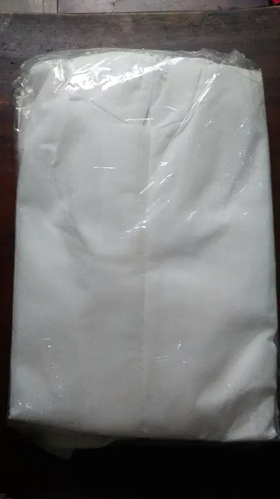Apd spunbond putih