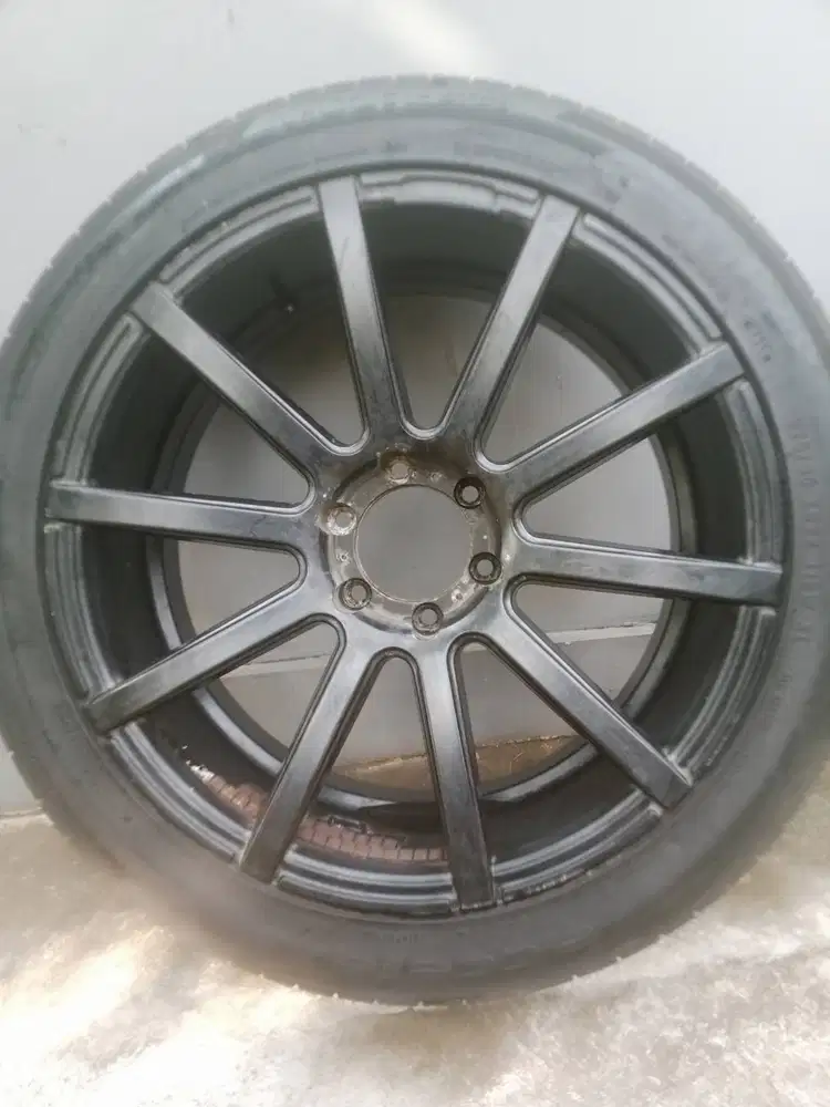 velg  Ban 275/45 R22