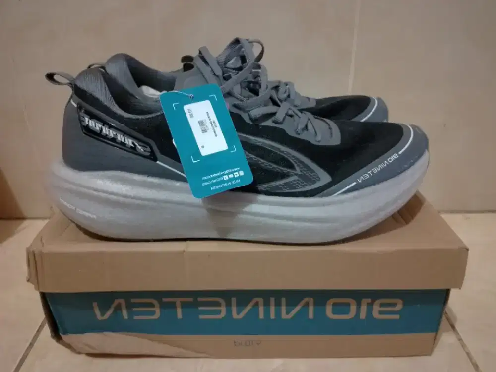 Sepatu Running Lari