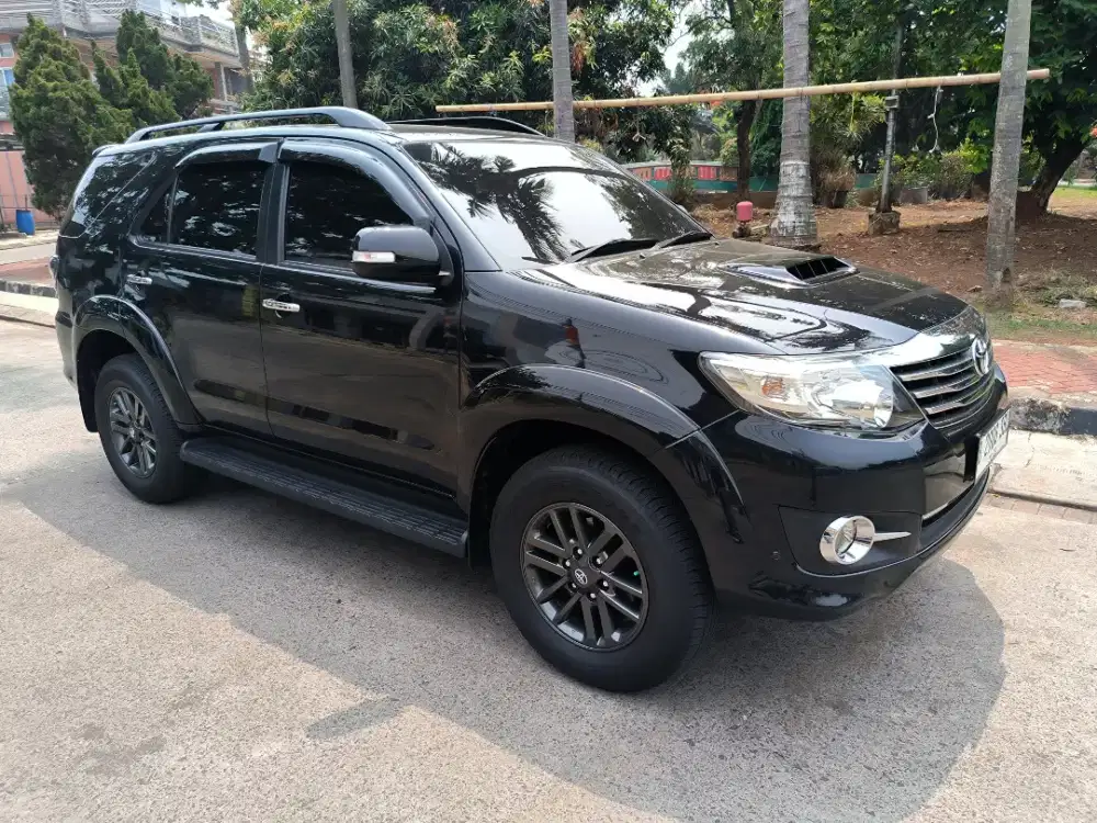 Low KM Toyota Fortuner VNT 2015