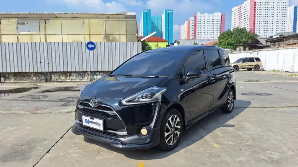 Pajak Panjang - Toyota Sienta 1.5 Q Bensin-AT 2019