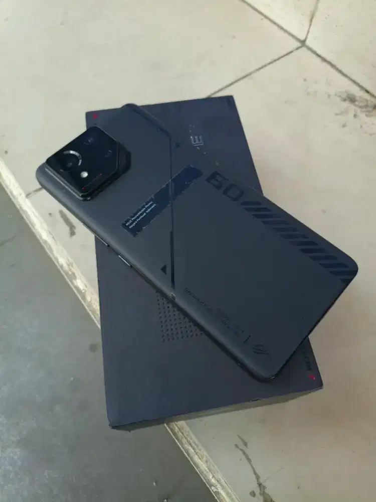Asus rog 9 fe 5G 12/256 mulus garansi resmi SE Indonesia